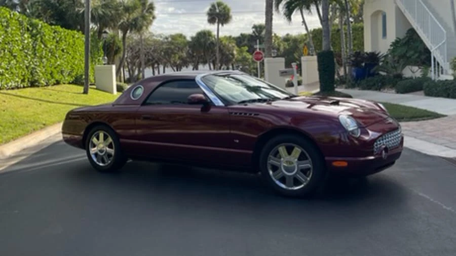 2004 Ford Thunderbird 11th Gen - Image 27 of 31