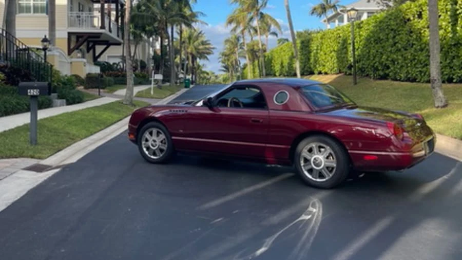 2004 Ford Thunderbird 11th Gen - Image 11 of 31
