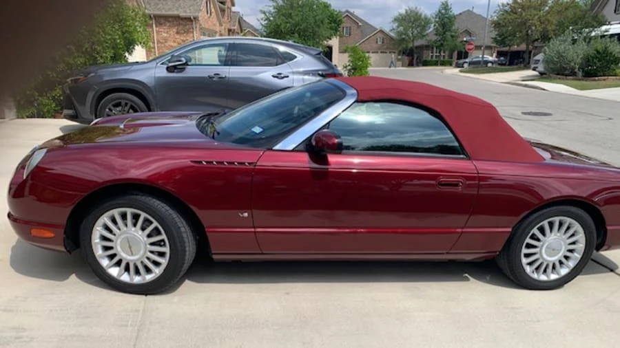 2004 Ford Thunderbird 11th Gen - Image 8 of 13