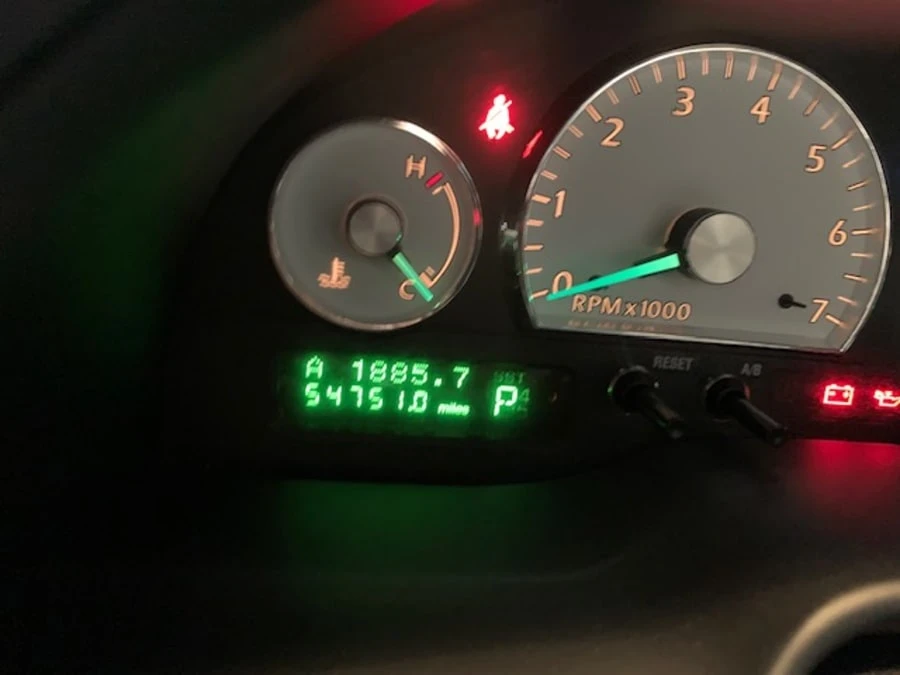 2004 Ford Thunderbird 11th Gen - Image 11 of 13