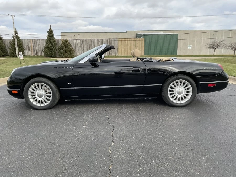 2004 Ford Thunderbird 11th Gen - Image 11 of 16