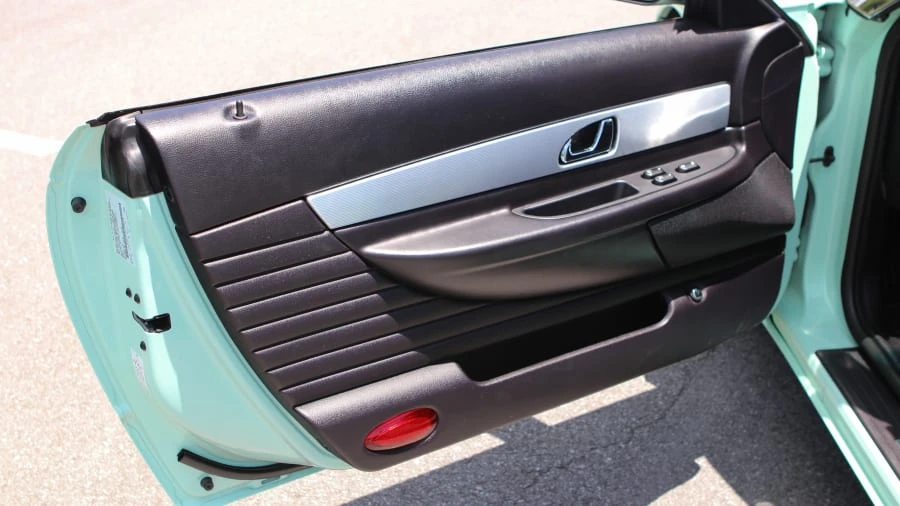 2004 Ford Thunderbird 11th Gen - Image 3 of 26