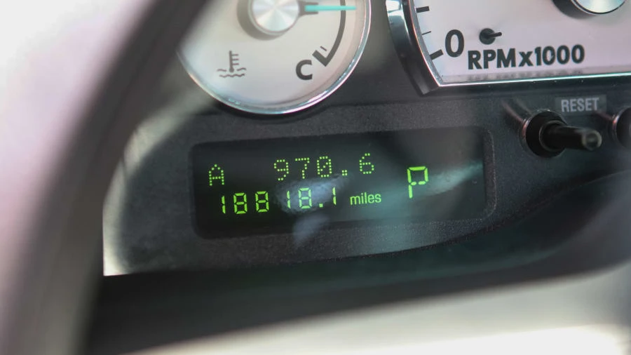 2004 Ford Thunderbird 11th Gen - Image 4 of 26