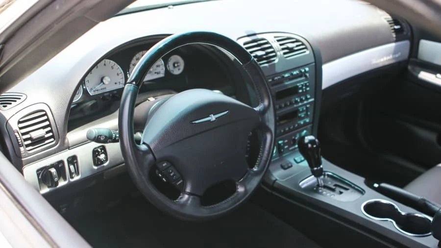 2004 Ford Thunderbird 11th Gen - Image 18 of 26