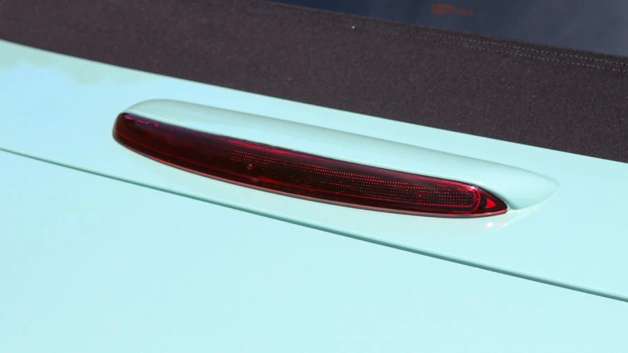 2004 Ford Thunderbird 11th Gen - Image 19 of 26
