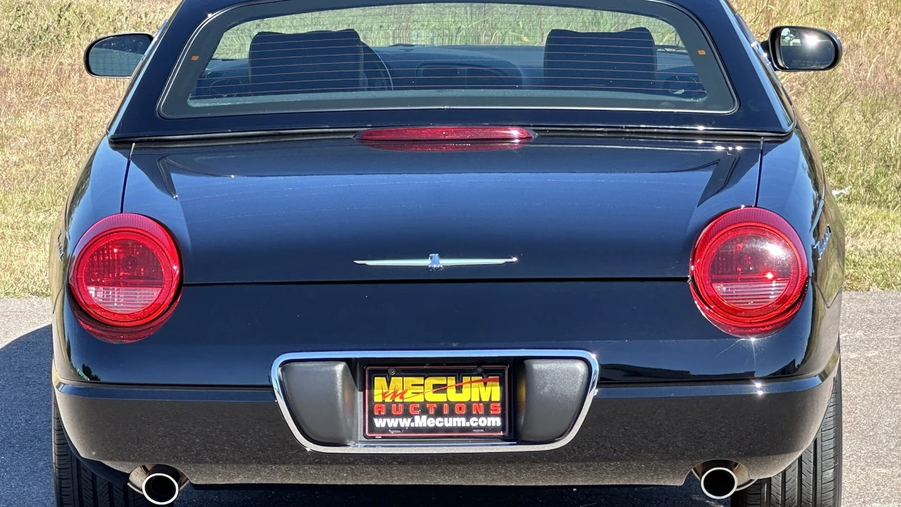2004 Ford Thunderbird 11th Gen - Image 9 of 9