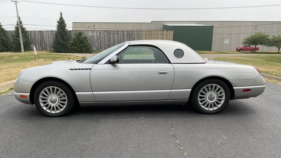 2004 Ford Thunderbird 11th Gen - Image 8 of 15