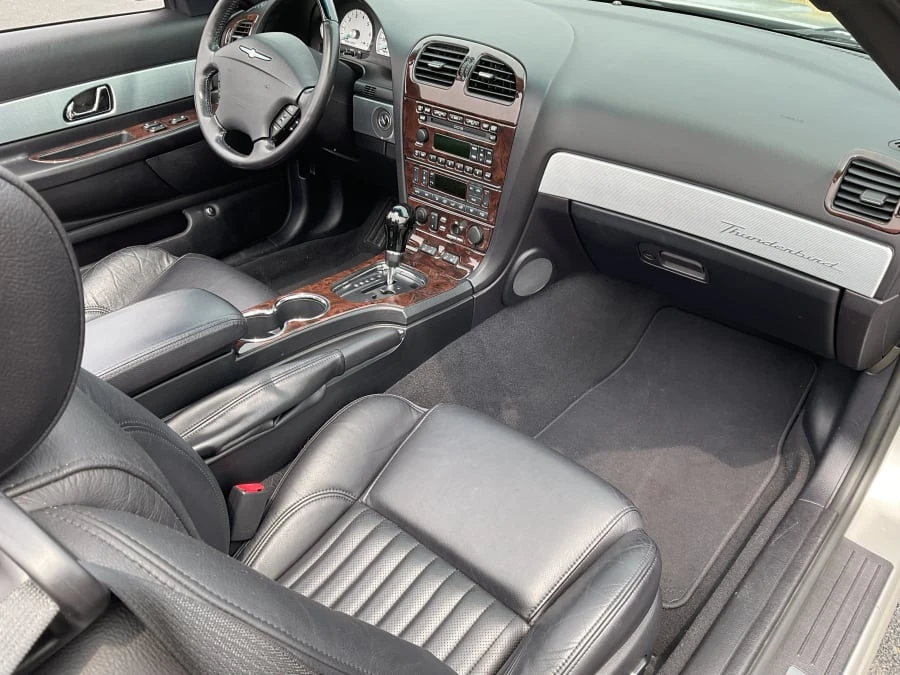2004 Ford Thunderbird 11th Gen - Image 13 of 15