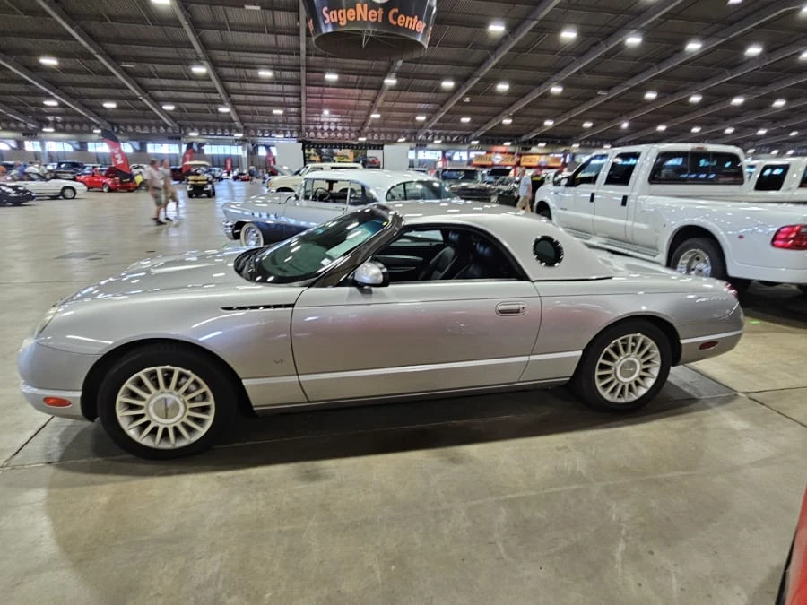 2004 Ford Thunderbird 11th Gen - Image 2 of 19