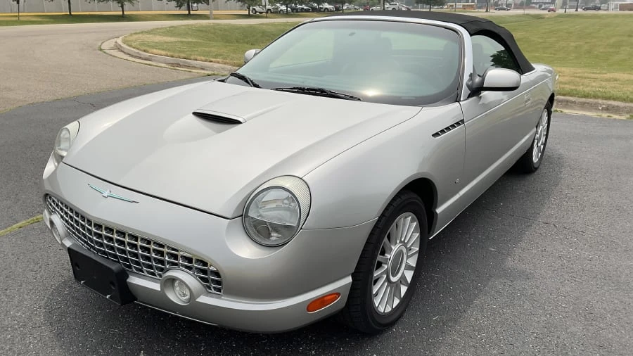 2004 Ford Thunderbird 11th Gen - Image 4 of 15