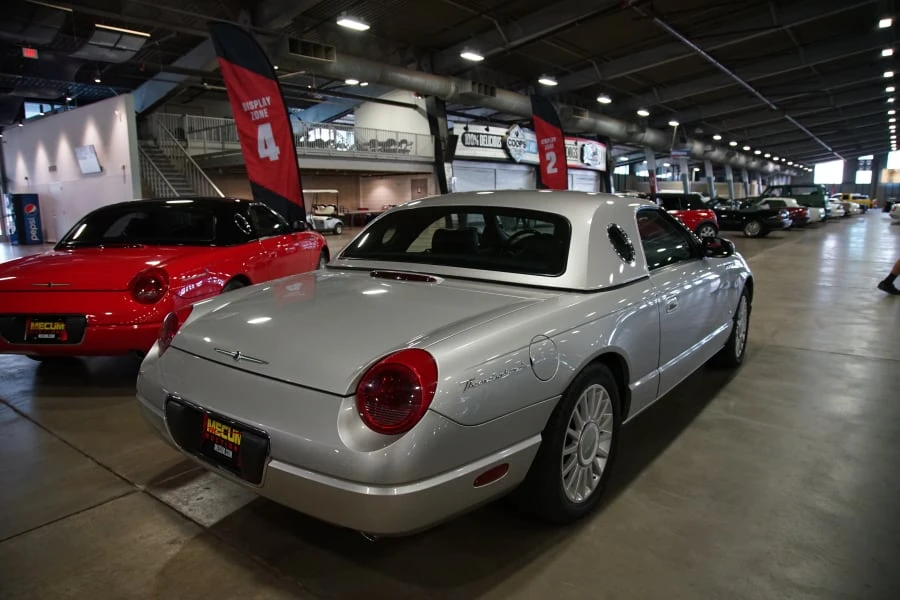 2004 Ford Thunderbird 11th Gen - Image 11 of 19