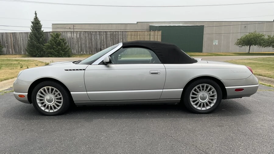 2004 Ford Thunderbird 11th Gen - Image 5 of 15