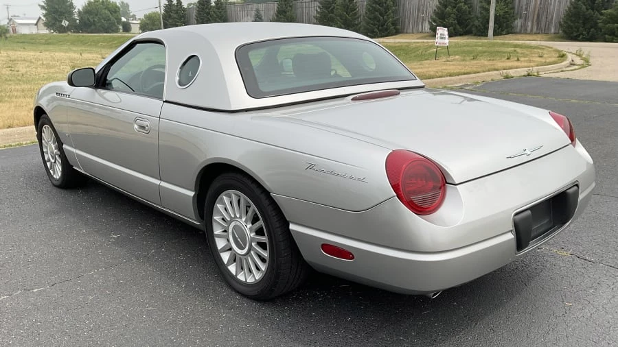 2004 Ford Thunderbird 11th Gen - Image 9 of 15