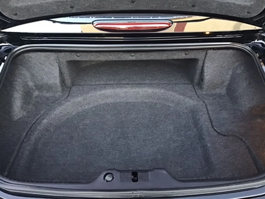 2004 Ford Thunderbird 11th Gen - Image 21 of 24