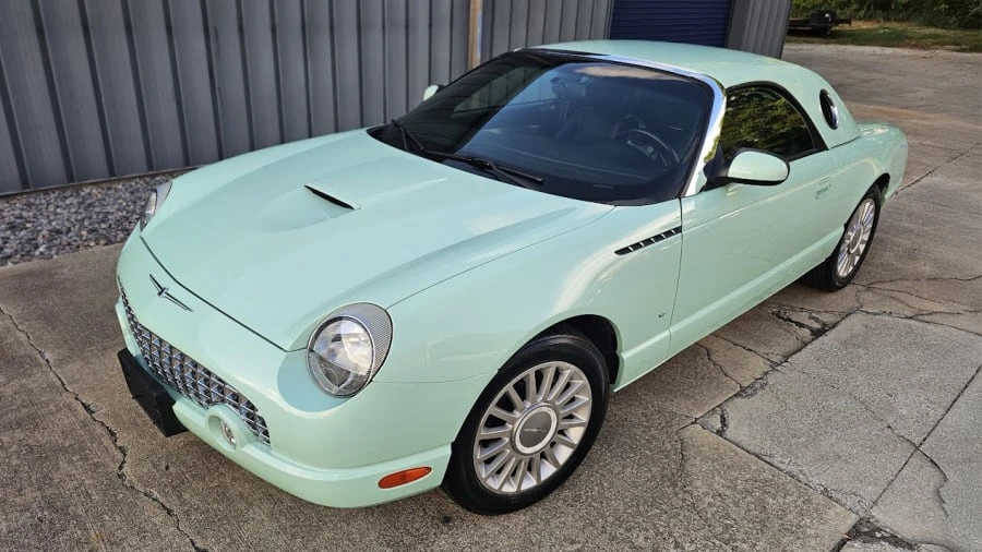 2004 Ford Thunderbird 11th Gen - Image 4 of 31