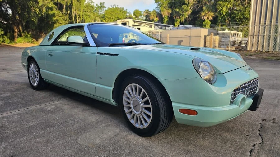 2004 Ford Thunderbird 11th Gen - Image 13 of 31