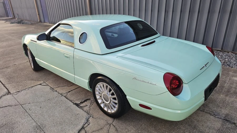 2004 Ford Thunderbird 11th Gen - Image 10 of 31