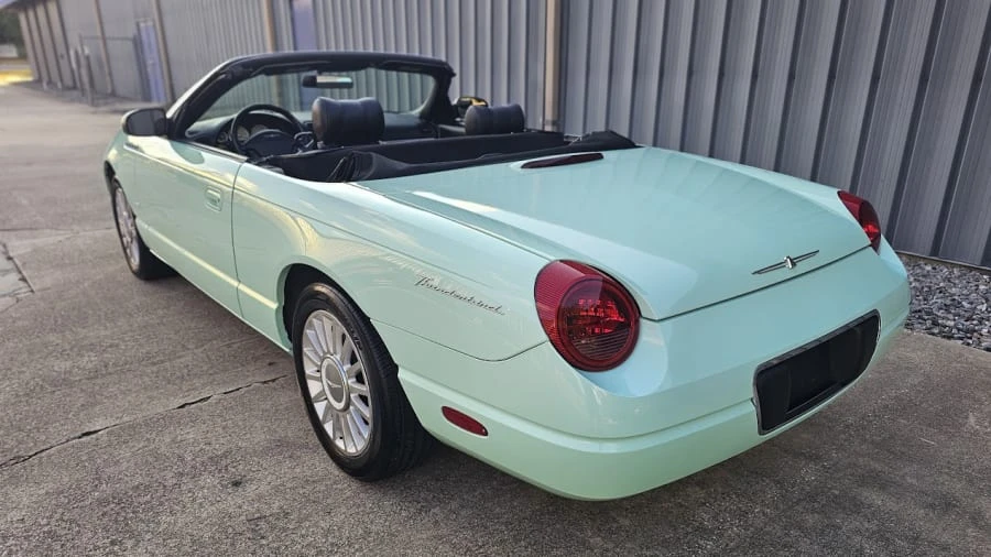 2004 Ford Thunderbird 11th Gen - Image 16 of 31