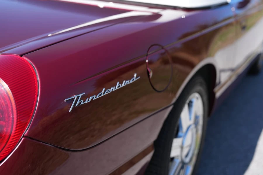 2004 Ford Thunderbird 11th Gen - Image 23 of 31