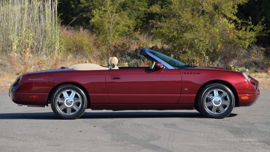 2004 Ford Thunderbird 11th Gen - Image 2 of 31