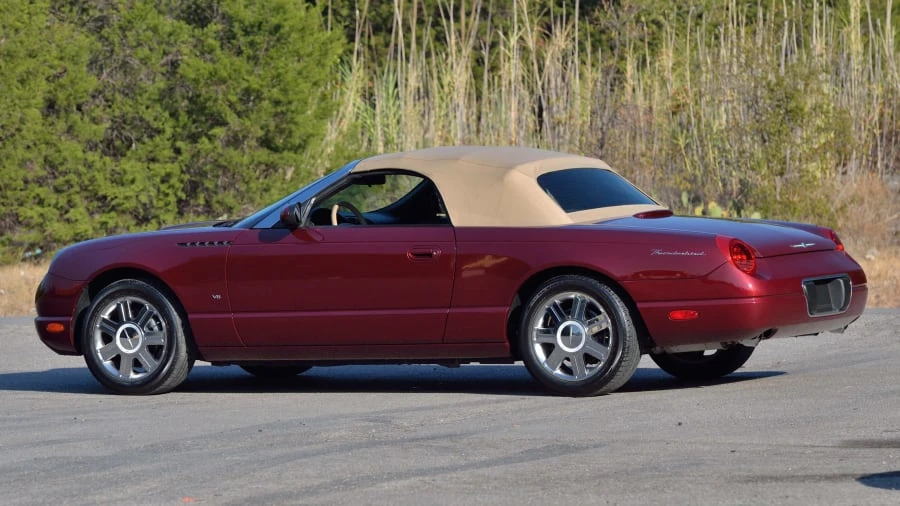 2004 Ford Thunderbird 11th Gen - Image 13 of 31