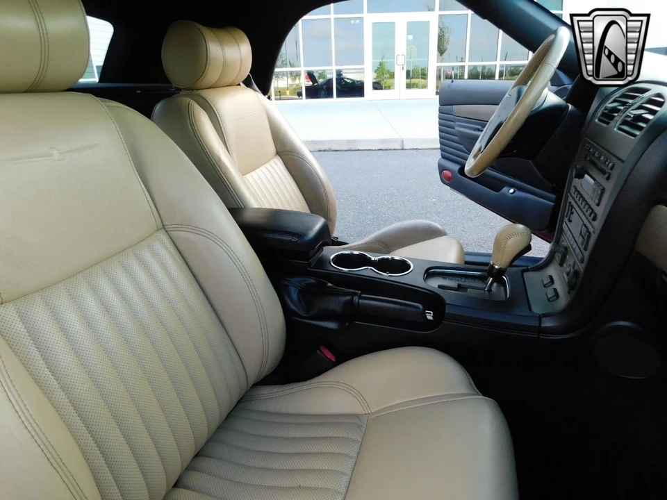 2004 Ford Thunderbird 11th Gen - Image 15 of 21