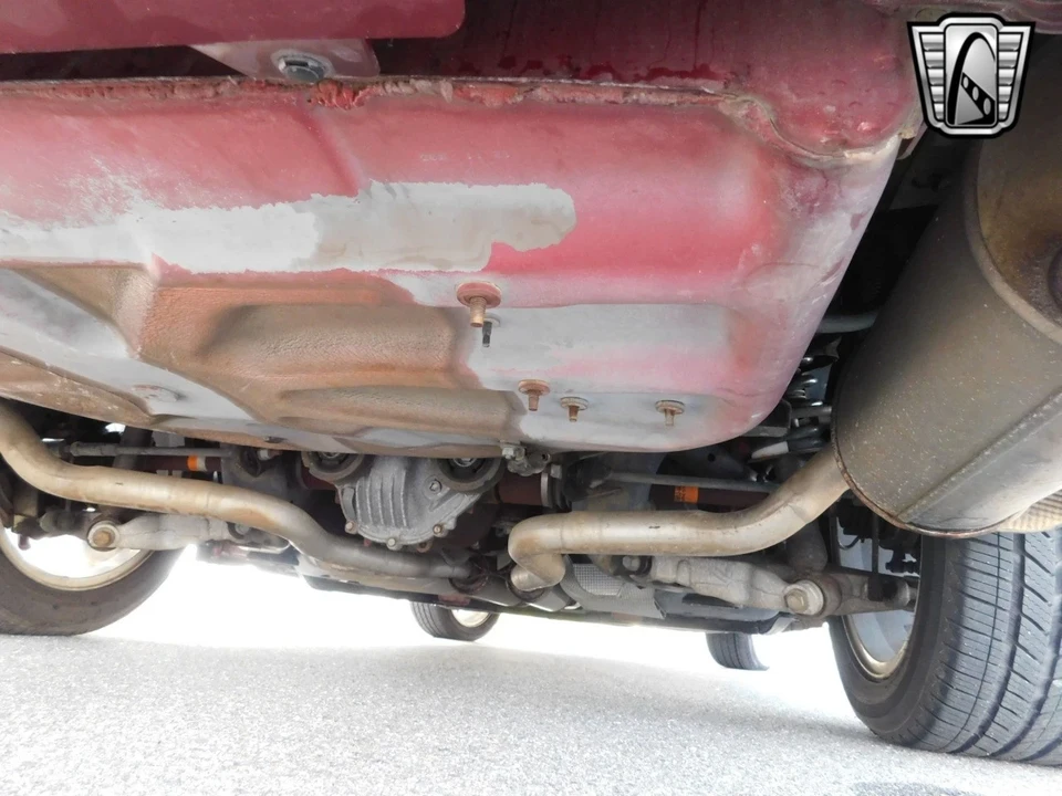 2004 Ford Thunderbird 11th Gen - Image 19 of 21
