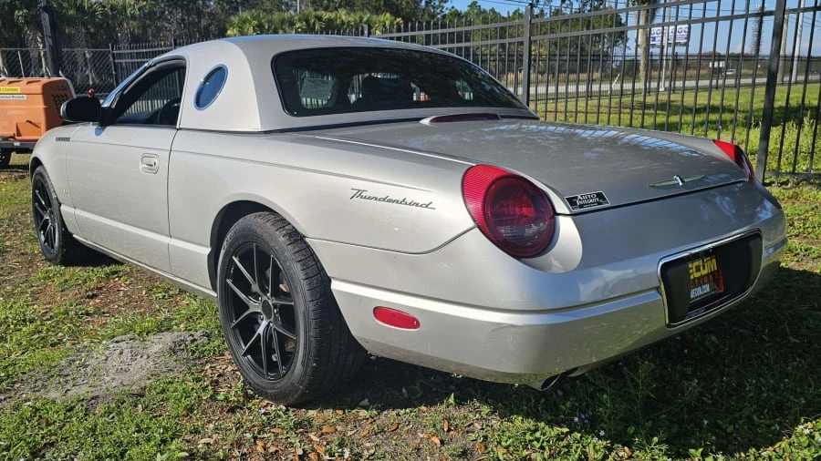 2004 Ford Thunderbird 11th Gen - Image 3 of 10