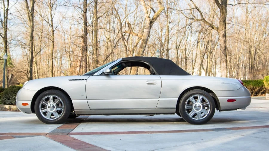 2004 Ford Thunderbird 11th Gen - Image 2 of 12