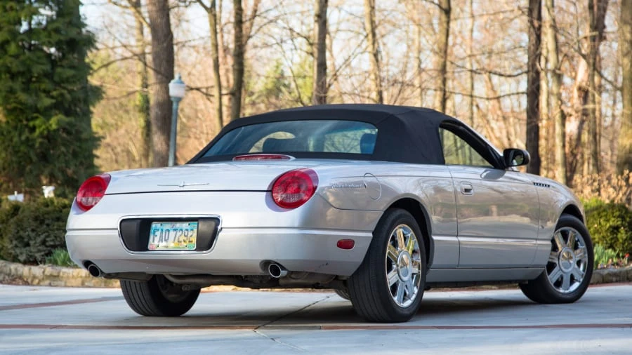 2004 Ford Thunderbird 11th Gen - Image 3 of 12