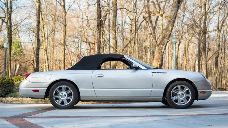 2004 Ford Thunderbird 11th Gen - Image 8 of 12