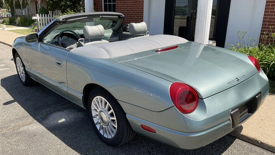 2004 Ford Thunderbird 11th Gen - Image 4 of 16