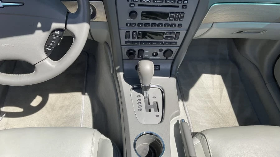 2004 Ford Thunderbird 11th Gen - Image 11 of 16