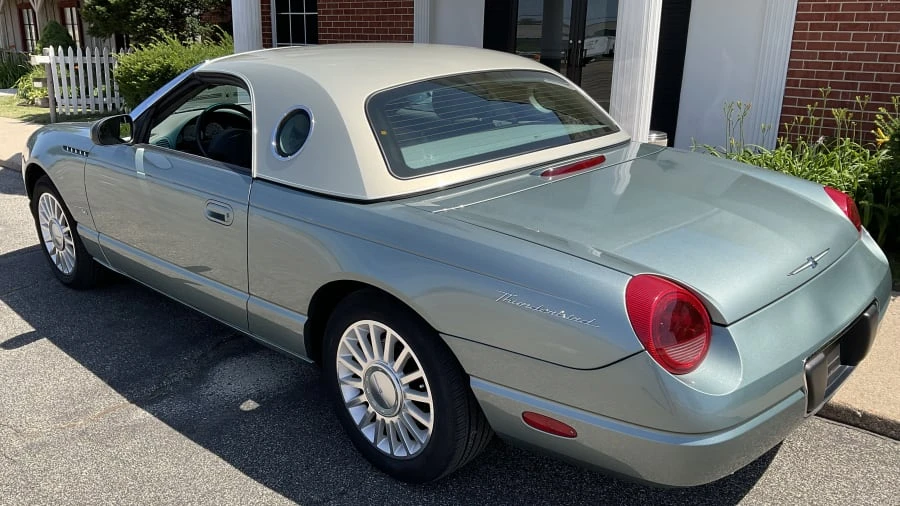 2004 Ford Thunderbird 11th Gen - Image 14 of 16
