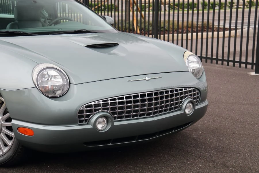 2004 Ford Thunderbird 11th Gen - Image 14 of 30