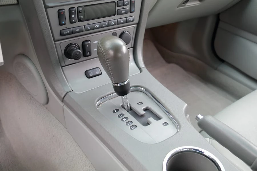 2004 Ford Thunderbird 11th Gen - Image 25 of 30