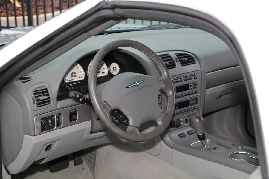 2004 Ford Thunderbird 11th Gen - Image 18 of 30