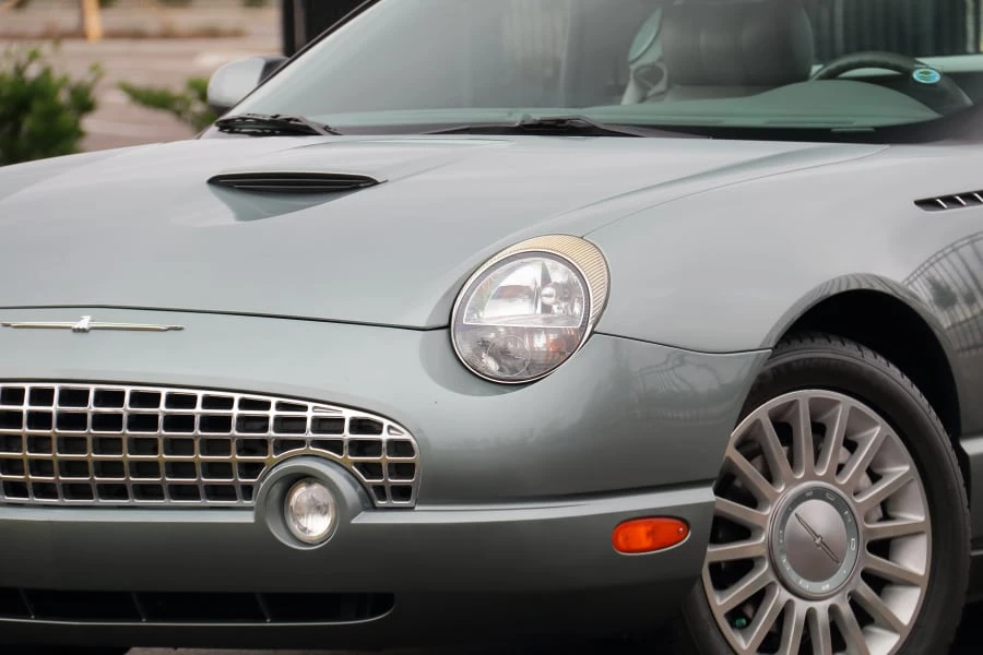 2004 Ford Thunderbird 11th Gen - Image 13 of 30
