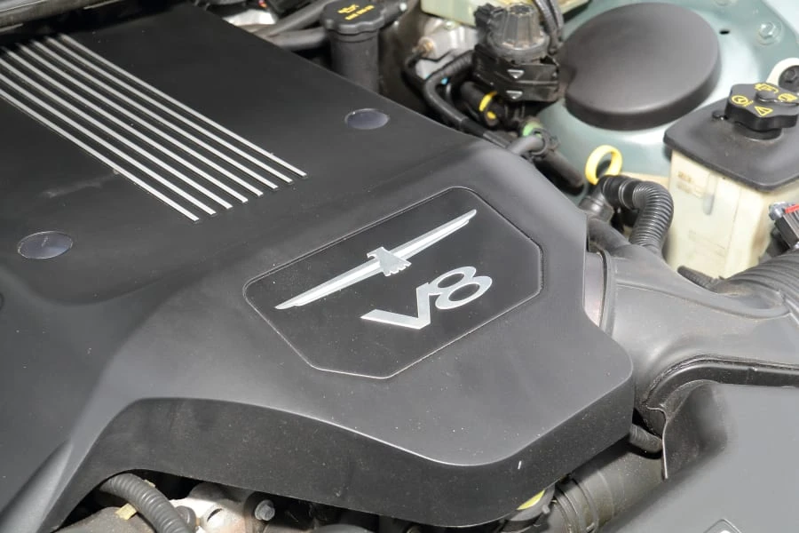 2004 Ford Thunderbird 11th Gen - Image 28 of 30