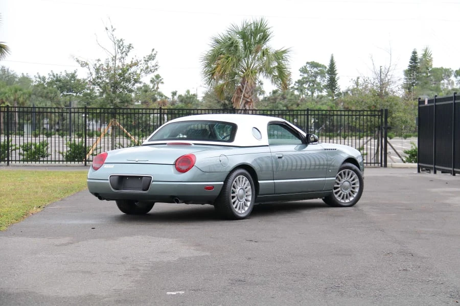 2004 Ford Thunderbird 11th Gen - Image 3 of 30