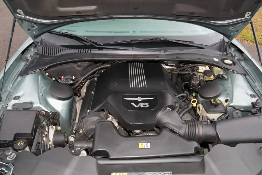 2004 Ford Thunderbird 11th Gen - Image 26 of 30