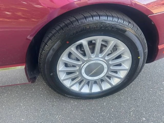2004 Ford Thunderbird 11th Gen - Image 13 of 30