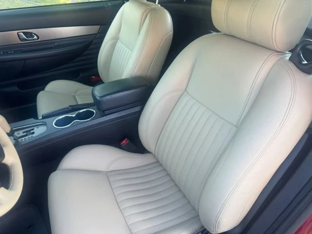 2004 Ford Thunderbird 11th Gen - Image 17 of 30