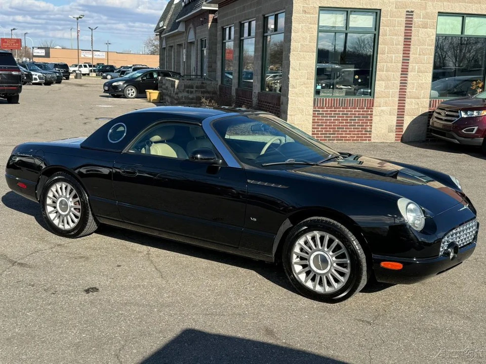 2004 Ford Thunderbird 11th Gen - Image 3 of 12