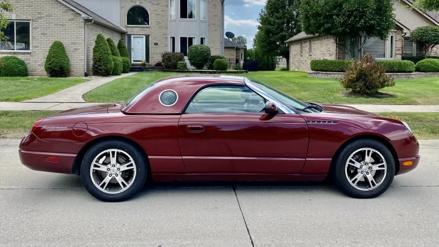 2004 Ford Thunderbird 11th Gen - Image 11 of 13
