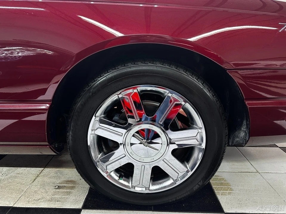 2004 Ford Thunderbird 11th Gen - Image 17 of 21