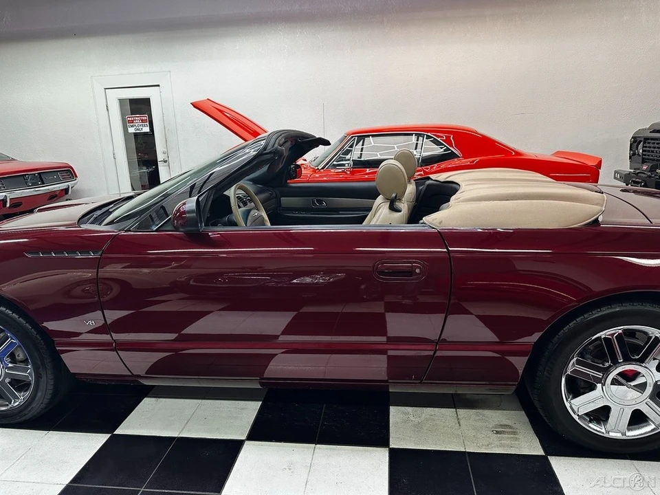 2004 Ford Thunderbird 11th Gen - Image 14 of 21
