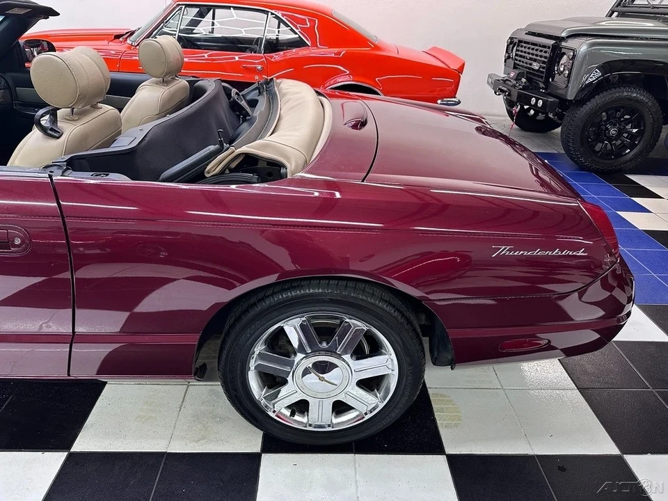 2004 Ford Thunderbird 11th Gen - Image 14 of 21