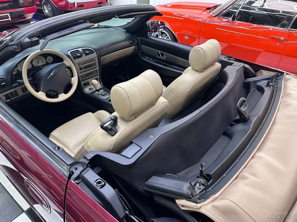 2004 Ford Thunderbird 11th Gen - Image 18 of 21