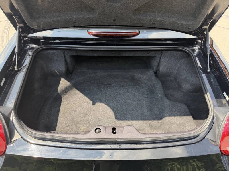 2004 Ford Thunderbird 11th Gen - Image 18 of 21